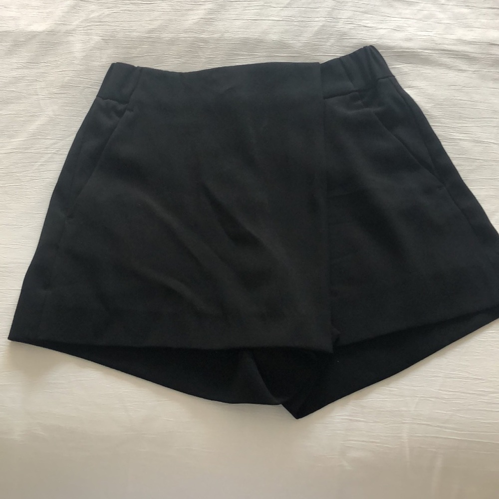 Black Aritzia Hikaru Black Skort size 0 asymmetrical - Picture 4 of 8